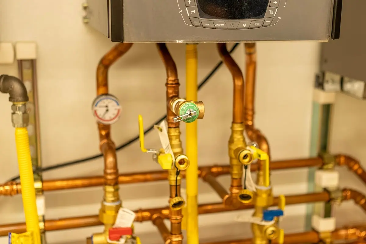 Licensed technician providing Emergency Plumbing for a homeowner in Federal Way